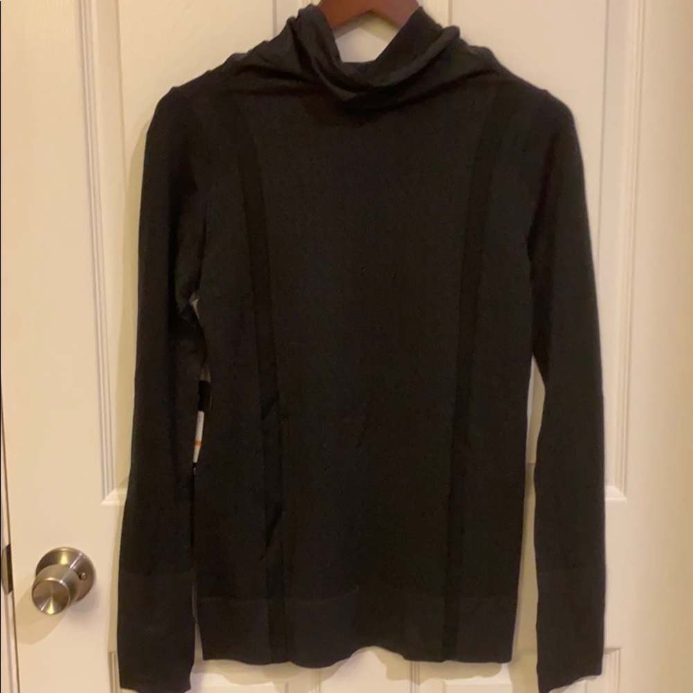 NWT UA Threadborne Seamless Funnel Neck Sz Small